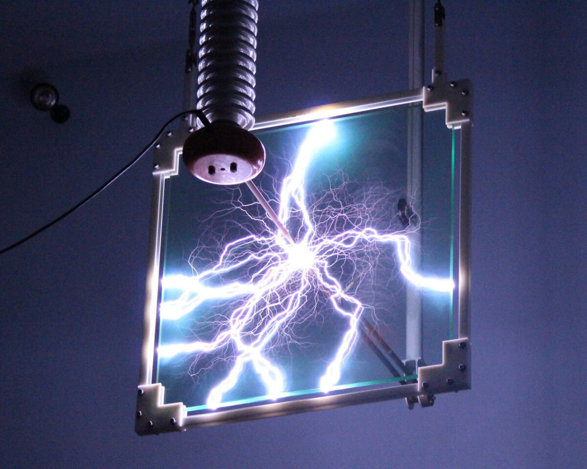 放電実験ショー